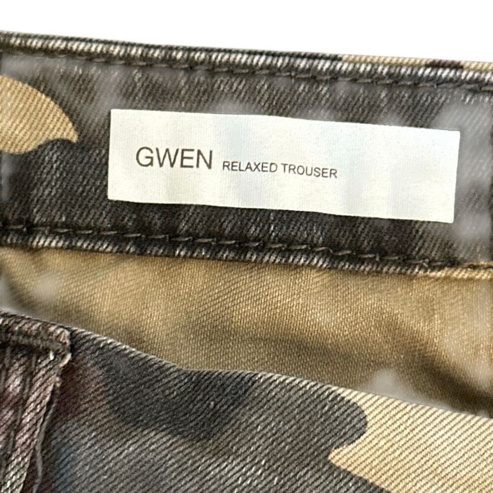 Kut from the Kloth Camo Gwen Relaxed Trouser - Picture 6 of 7